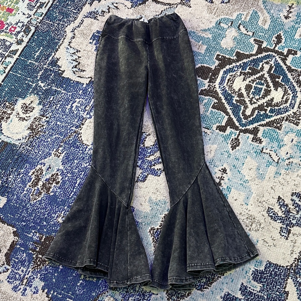 Earthbound Trading Co Faded Black Super Flare Leggings Sz S